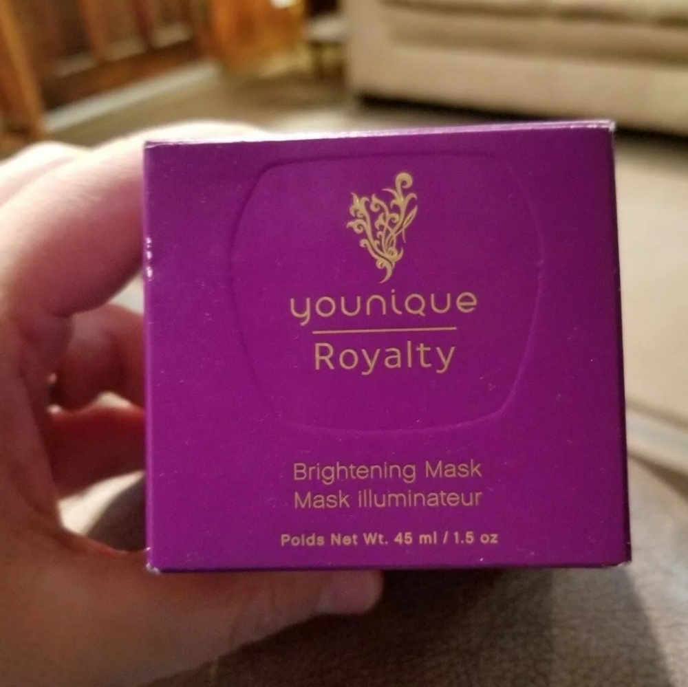 Younique Royalty Brightening Mask